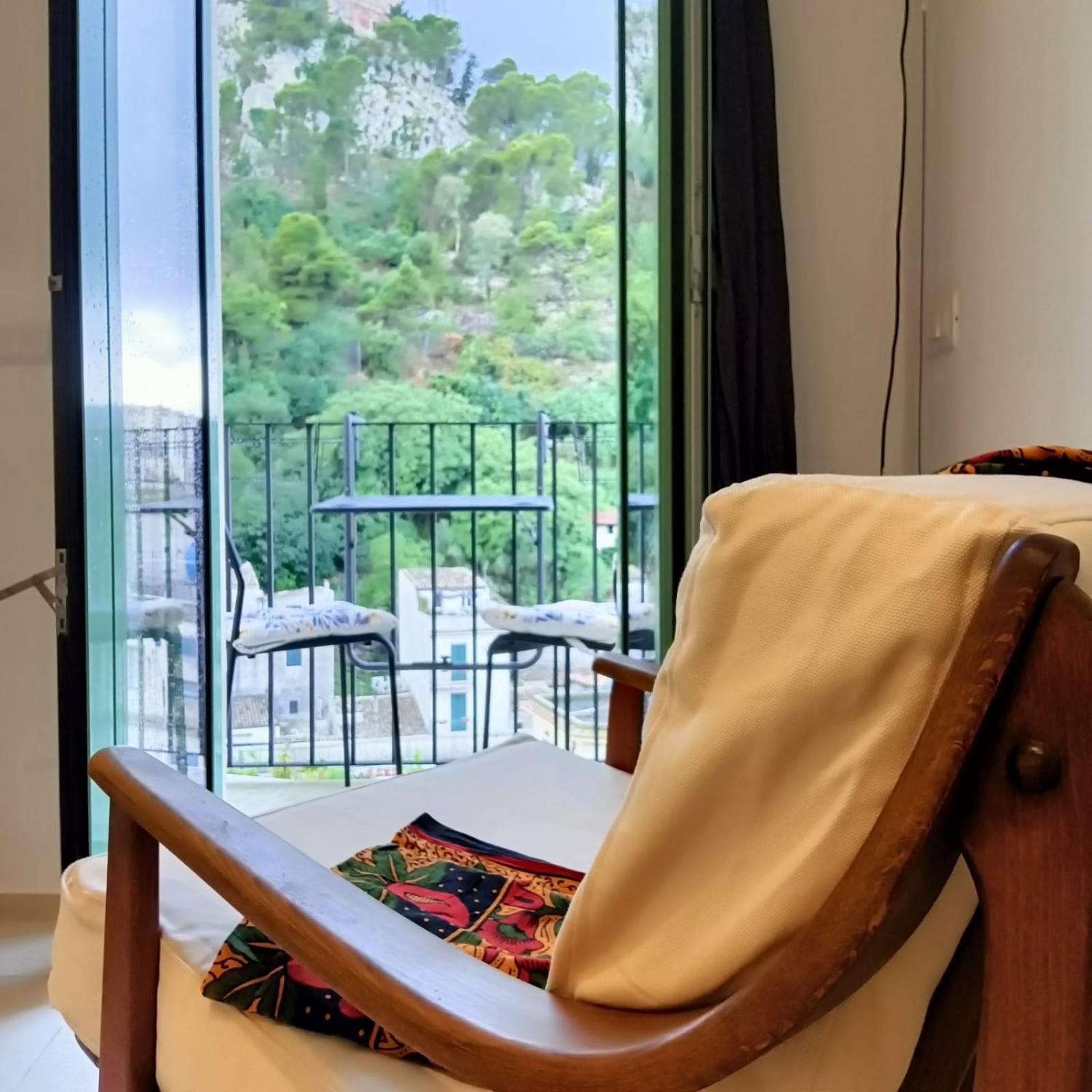 Acciana Rooms Модика Екстериор снимка